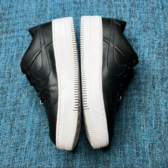 Nike Air Force 1 Sage Low Sneakers in Black White - Picture 4 of 7